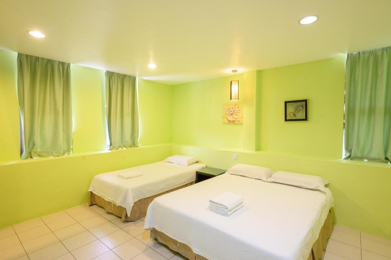 Uptown Hotel Каджанг Екстериор снимка