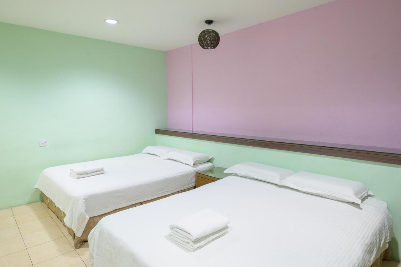 Uptown Hotel Каджанг Екстериор снимка